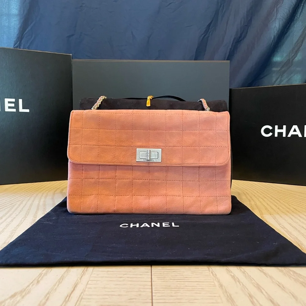 Authentic Chanel Handbag - Picture 2 of 10